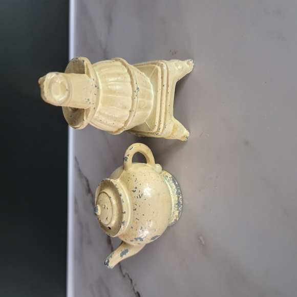 Vintage Cream Decorative Teapot and Grinder Set - Picture 1 of 2